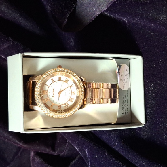 Elegant KADLINA Gold Watch with Crystal Accents - Picture 5 of 5